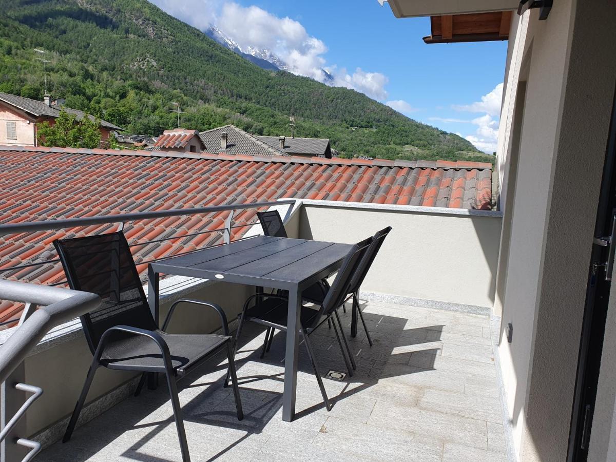 Casa Vacanza Lo Nânò Fenis Exterior foto